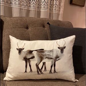 BEAUTIFUL Reindeer pillow 🦌 ❤️